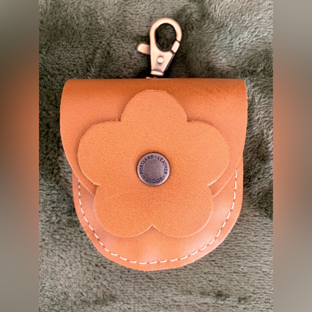 Portland Leather Goods Petunia pouch in Mango (?)